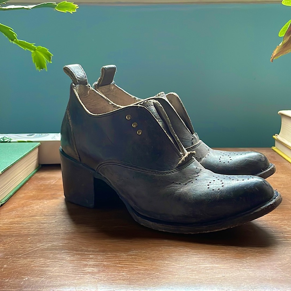 Gently and sparingly worn Steve Madden Freebird Sadie booties